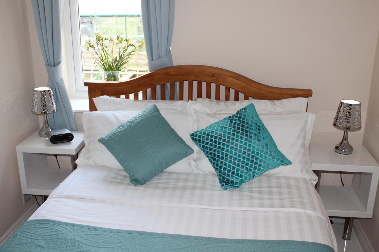 Magnolia Self Contained Suites Coalpit Heath Exterior foto